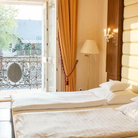 Hotel Kristaly Imperial Tata Extérieur photo