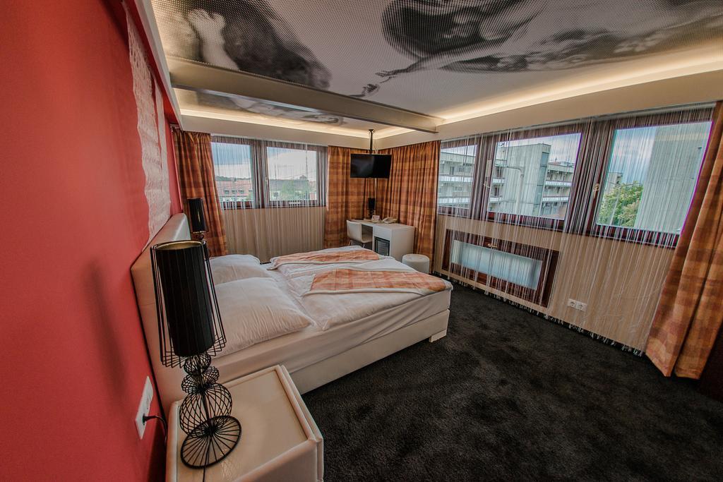 Hotel Kristaly Imperial Tata Extérieur photo