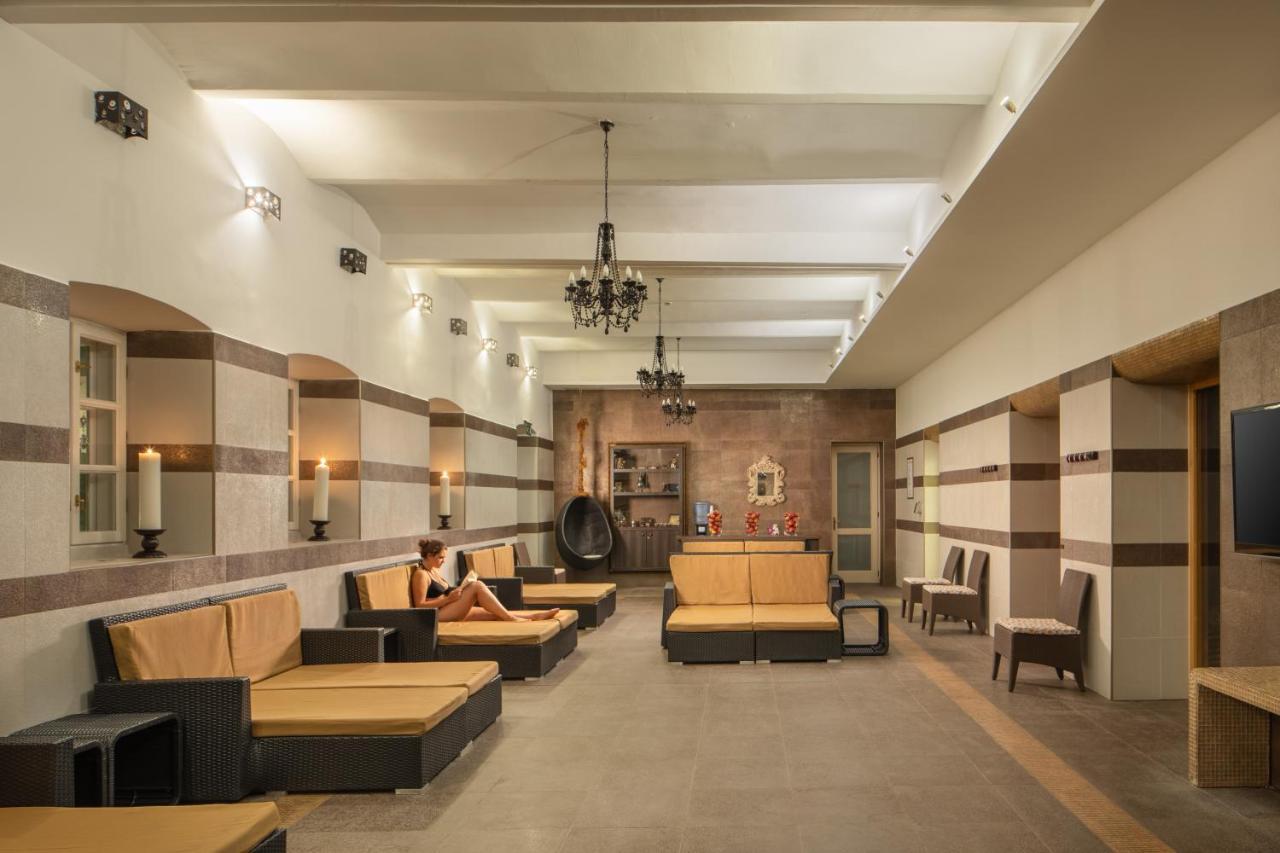 Hotel Kristaly Imperial Tata Extérieur photo